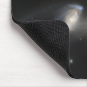 NGC 4676, ook bekend als de Mice Galaxies Muismat (Hoek)