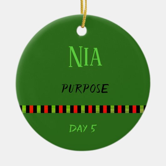 Nia - Kwanzaa Dag 5 Groen Keramisch Ornament (Voorkant)
