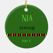Nia - Kwanzaa Dag 5 Groen Keramisch Ornament (Achterkant)