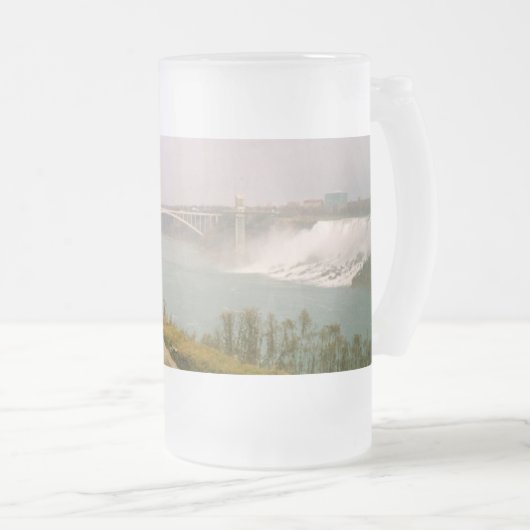 Niagara. Matglas Bierpul (Voorkant rechts)