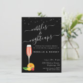 Nibbles Nightcaps Couples Shower Budget Uitnodigin Kaart (Staand voorkant)