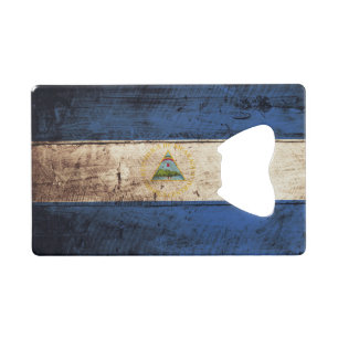 Nicaragua Vlag op de Oude Hout Grain Creditkaart Flessenopener