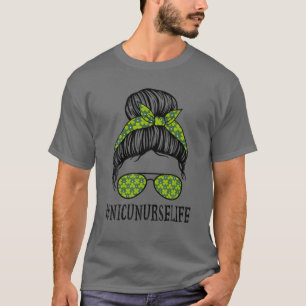 Nicu Nurse Women Messy Bun St Patrick's Day Shamro T-shirt