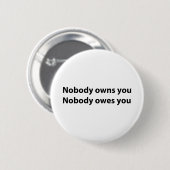 Niemand bezit u ronde button 5,7 cm (Voorkant /achterkant)