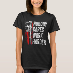 Niemand geeft om harder werken AR 15 Pistool Ameri T-shirt