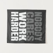 Niemand geeft om het werk Harder Motivatie Workout Wandkleed (Voorkant (horizontaal))