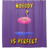 Niemand is perfect - flamingo met zwemring douchegordijn (Voorkant)
