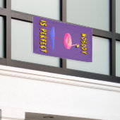 Niemand is perfect - flamingo met zwemring spandoek (Buitenkant Gebouw)