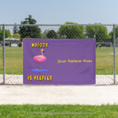 Niemand is perfect - flamingo met zwemring spandoek (Insitu)