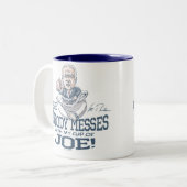 Niemand knoeit met Joe Biden Gear Tweekleurige Koffiemok (Voorkant links)