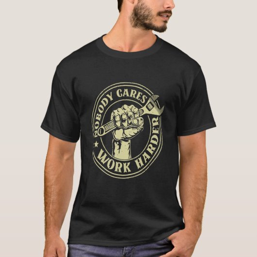 Niemand maakt een harder Mechanic Engineer T-shirt (Voorkant)