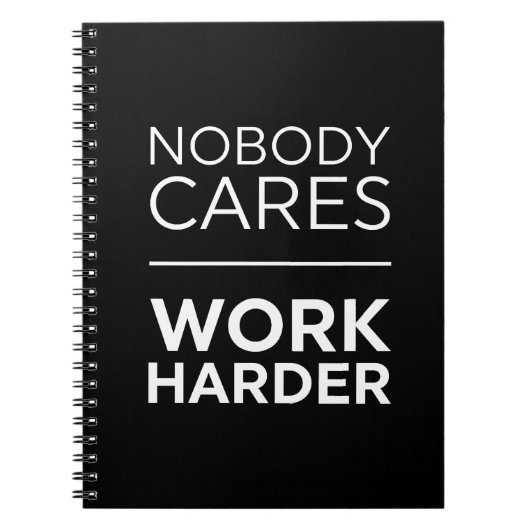 Niemand maakt werk harder notitieboek (Voorkant)