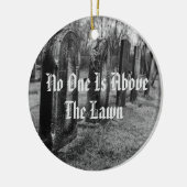 Niemand staat boven de wet keramisch ornament (Links)