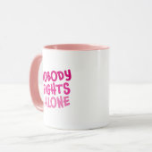 Niemand vecht alleen maar roze mok (Voorkant links)