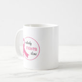 Niemand vecht alleen roze lint koffiemok (Voorkant links)