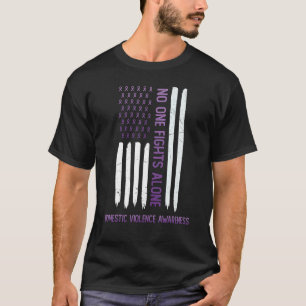 Niemand vecht alleen tegen huiselijk geweld in de t-shirt