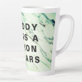 Niemand verdient een miljard dollar latte mok (Rechts)