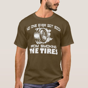 Niemand werd ooit ziek van het roken van het bande t-shirt
