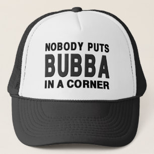 Niemand zet BUBBA in een hoek Trucker Pet