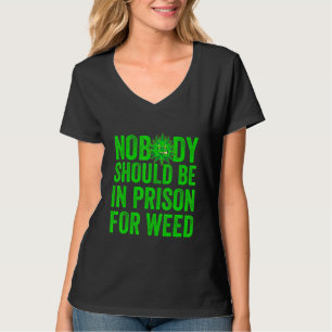 Niemand zou in de gevangenis moeten zitten vanwege t-shirt