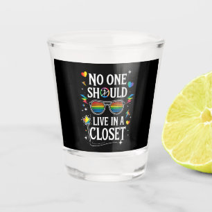Niemand zou in een kast moeten wonen LGBTQ Homosek Shot Glas
