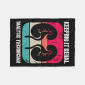 Nierziekte dialyse technicus houdt het renaal fleece deken (Voorkant (Horizontaal))