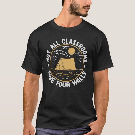 Niet alle klaslokalen hebben vier muren Homeschool T-shirt (Voorkant)