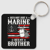 Niet alleen een marinier, hij is mijn broer Patrio Sleutelhanger (Achterkant)