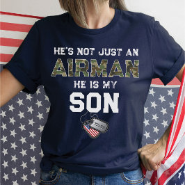 Niet alleen een vlieger, hij is mijn zoon militair t-shirt