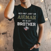 Niet alleen een vlieger hoort mijn broertje Milita T-shirt