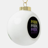 Niet-binaire Retro Pride Keramische Bal Ornament (Links)
