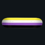 Niet-bindende geprikte vlag persoonlijk skateboard<br><div class="desc">Niet-binaire personen kunnen zich identificeren als personen met twee of meer geslachten; geen geslacht hebben; het verplaatsen tussen geslachten of het hebben van een fluctuerende geslachtsidentiteit; of die een derde geslacht of een ander geslacht zijn, een categorie die ook diegenen omvat die geen naam aan hun geslacht geven. Elke streepkleur...</div>