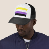 Niet-bindende Pride Trucker Pet (In situ)