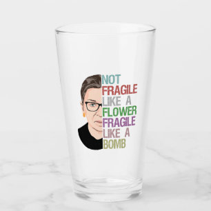 Niet breekbaar als een bloem breekbaar als een bom glas