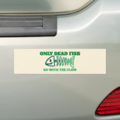 Niet-Conformist - niet met de stroom Bumpersticker (Op auto)