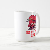 "Niet dit jaar, Cupido!" Stijl 3 - KWETSEND HART Koffiemok (Voorkant rechts)