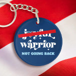 Niet gaan terug Warrior Type USA Vlag Hart Marine Sleutelhanger<br><div class="desc">Geen "vreugdevolle krijger" meer. Niet teruggaan. Niet mijn president. Neem een standpunt in en steun de democratie en uw medemensen met deze beeldende, patriottische acryl sleutelhanger. Whimsical witte kalligrafie typografie, een rode "nee" bar en een rustieke houten Amerikaanse vlag hart bedekken een marine blauwe achtergrond. Wijzig de kopie als u...</div>
