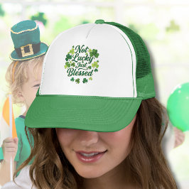 Niet Gelukkig, Alleen Gezegend Katholieke St. Patr Trucker Pet