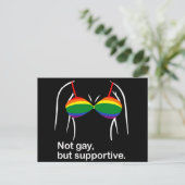 Niet homo maar ondersteunende bh.png briefkaart (Staand voorkant)