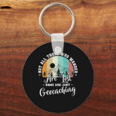 Niet iedereen die wast, is verloren geocaching sleutelhanger (Voorkant)