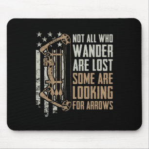 Niet iedereen is op zoek naar pijlen kwijt - Bow F Muismat