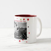 Niet je gemiddelde boekenclub tweekleurige koffiemok (Voorkant rechts)