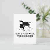 Niet met de drummer briefkaart (Staand voorkant)