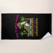 Niet met Grannysaurus Beach Towel. Strandlaken (Voorkant)