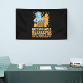 Niet minder met een bijenhouder spandoek (Beurs)