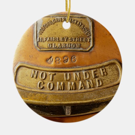Niet onder commando keramisch ornament (Voorkant)