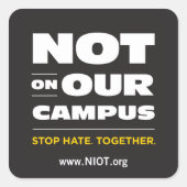 Niet op onze campus Sticker (Voorkant)