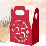 Niet openen tot kerstdag met een draagtas bedankdoosjes<br><div class="desc">Geef je dit jaar een kerstcadeautje uit dat een feestelijke rode cadeaudoos nodig heeft met de strenge instructies dat het pas op 25 december geopend mag worden? Je hebt net gevonden wat je zocht. Pas de kleur aan - voeg jouw tekst toe of verwijder het witte etiket op de keerzijde...</div>