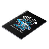 Niet oud, gewoon klassiek retro autodesign notitieboek (Linkerzijde)