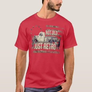 Niet oud Net Retro VS vlag ophaalwagen L T-shirt